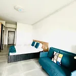 & Studiouri Calypso Apartament *